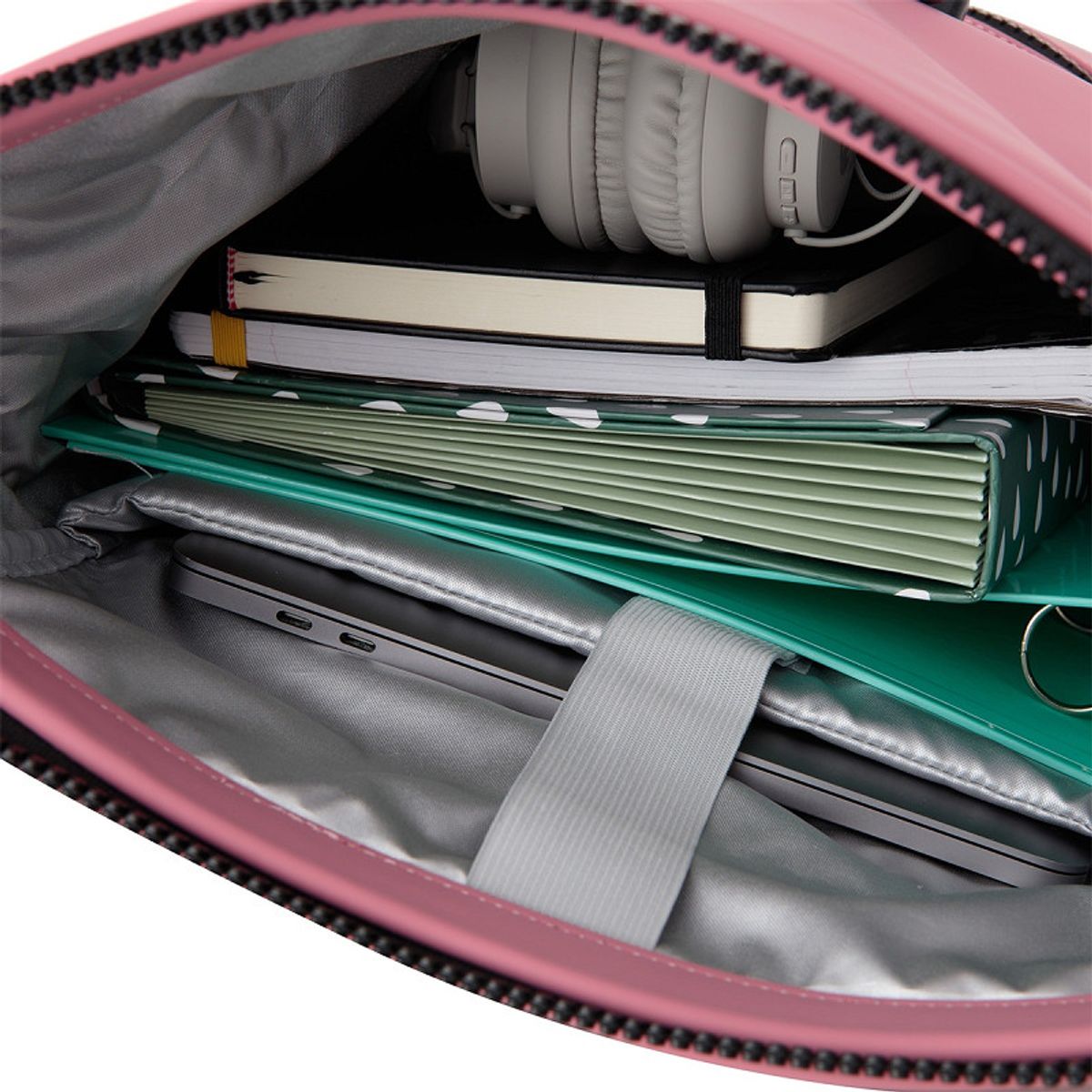 New Rebels Mart  New York Rolltop Backpack 21L Cotton Candy