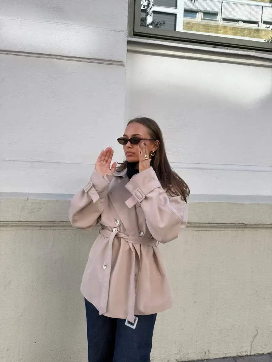 Clermonte Cala Trench Coat i Sand