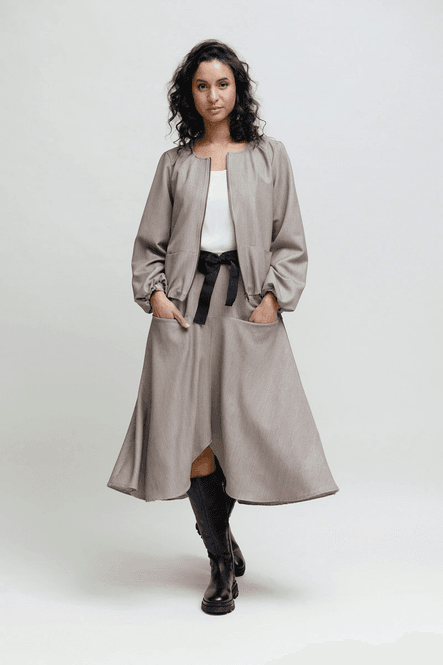 Hovedbilde Boheme Kort Jakke M/ Rund Hals i Taupe