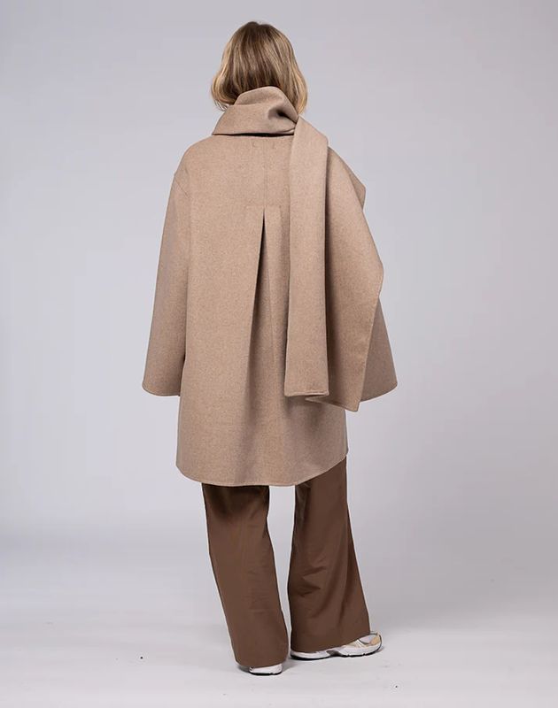 Clermonte Sandy Coat i Sand