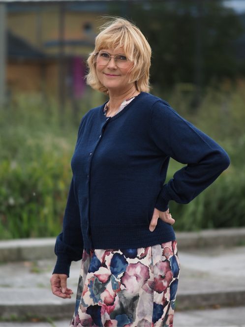 Hovedbilde Makeløs Selje Cardigan i Navy