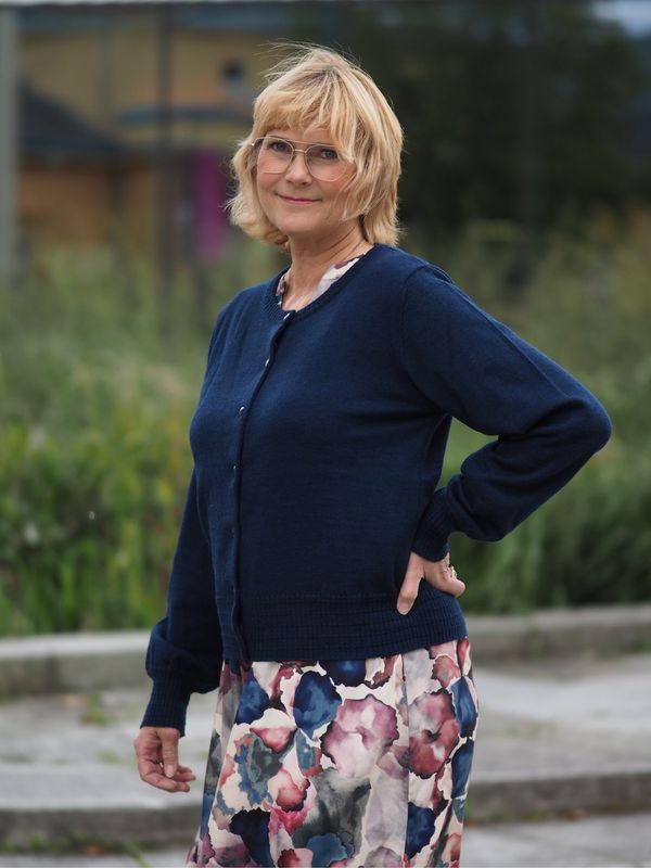Makeløs Selje Cardigan i Navy
